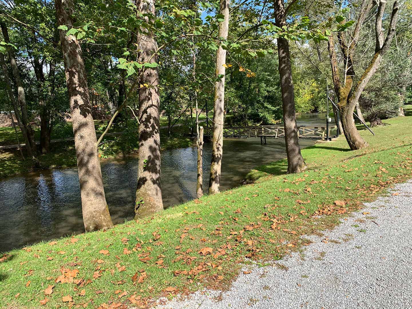 The wooden footbridge over the river at the edge of the Big Stone Gap RV park