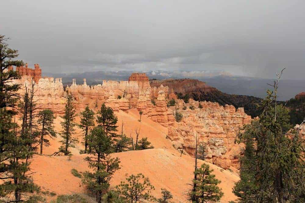 Peekaboo Loop Trail