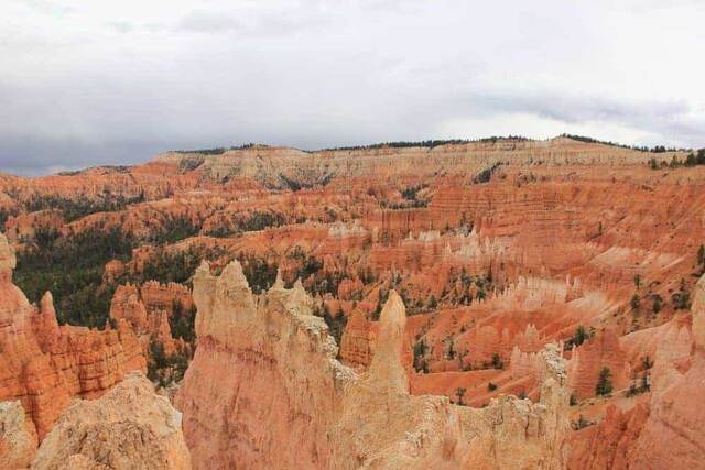 Peekaboo Loop Trail - Bryce Canyon