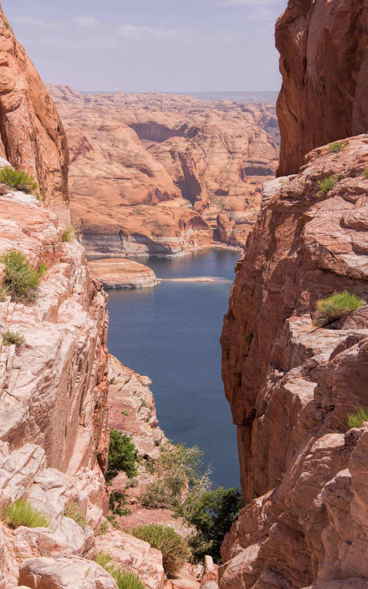 Looking down from the Hole In The Rock Trail
