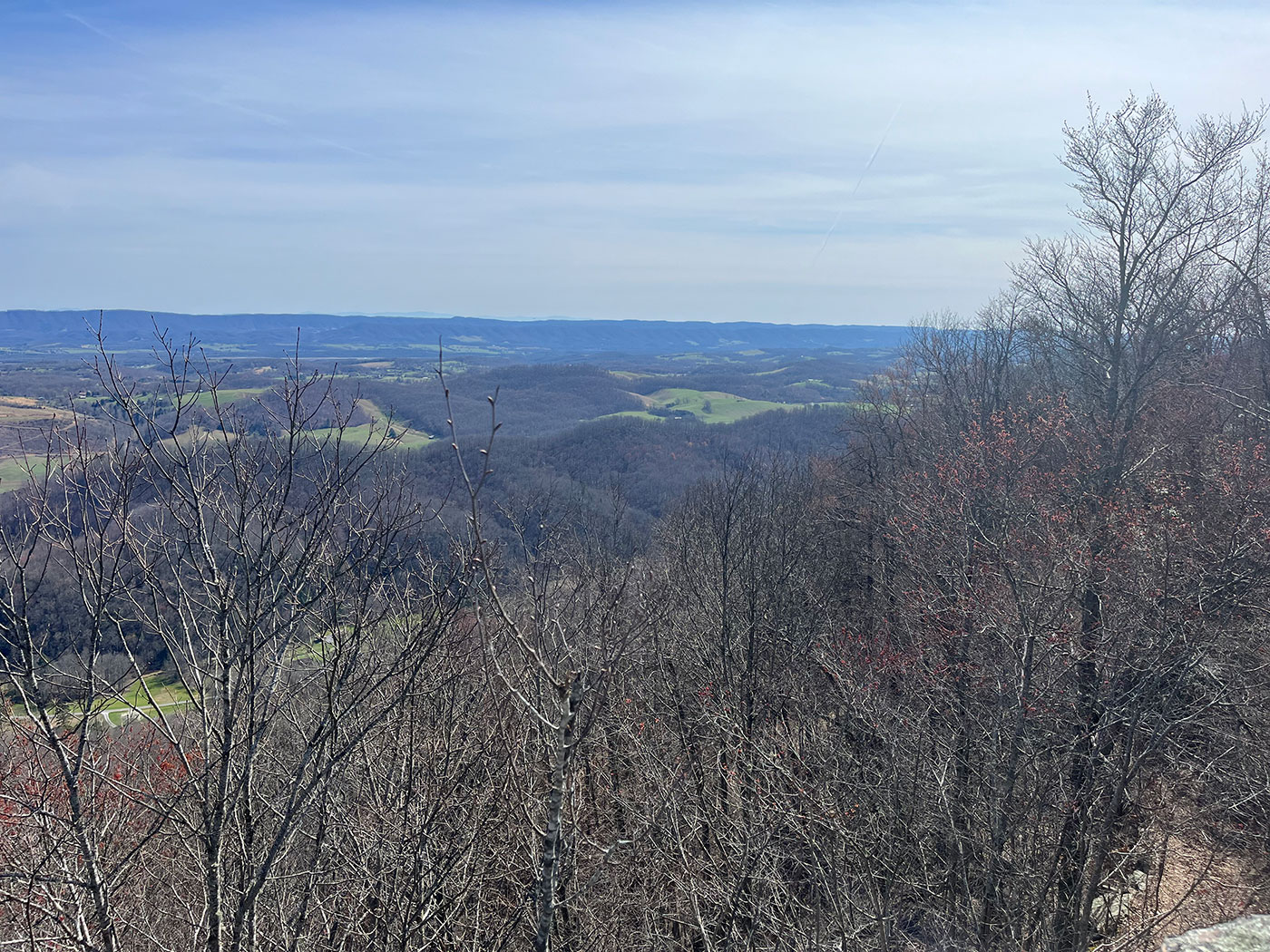 View of the Appalachian ridges from the Hole in the Wall trail